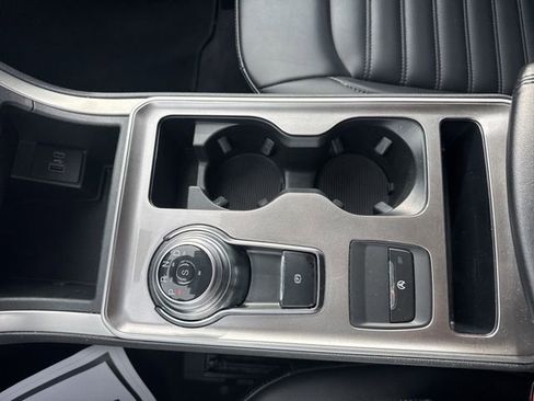 Used 2024 Ford Edge SEL image 21