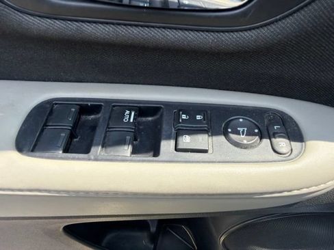 Used 2019 Honda HR-V LX image 15