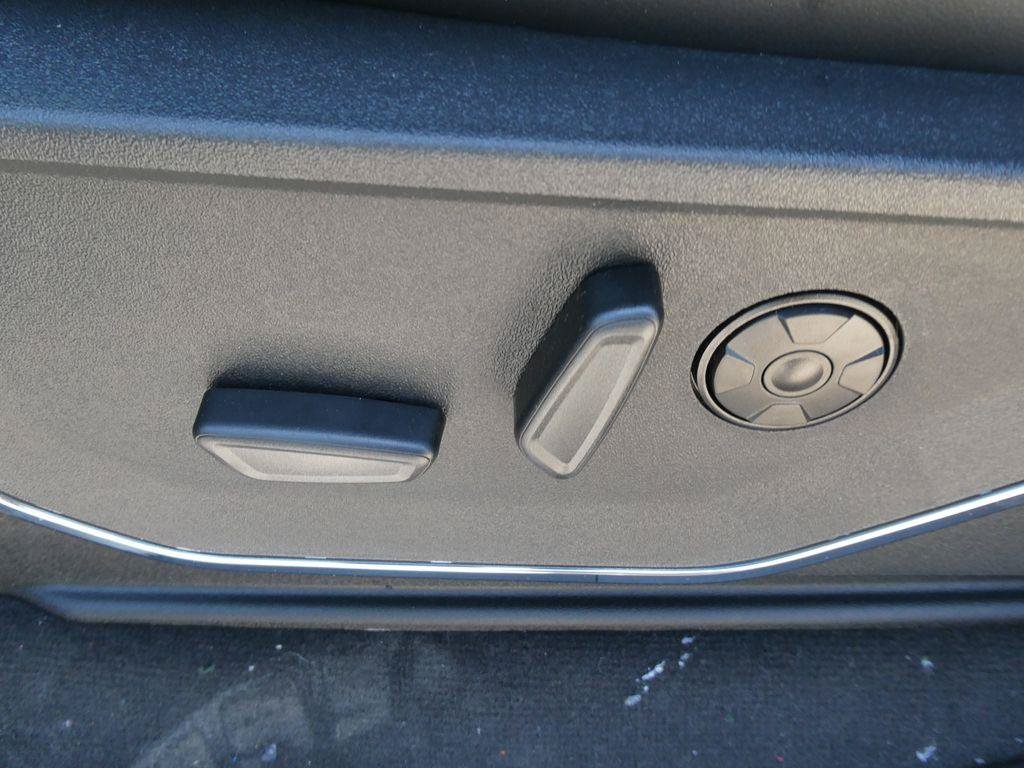 New 2026 Ford F350 Platinum AWD/4WD image 22