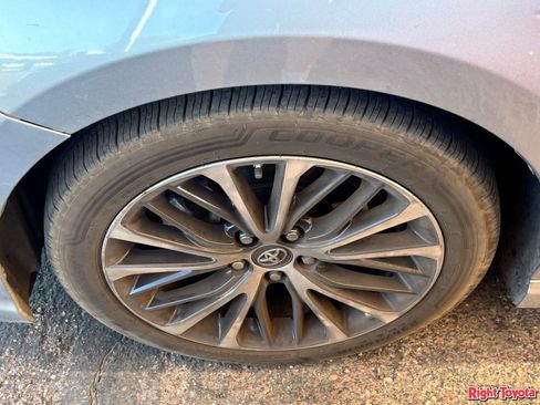 Certified 2018 Toyota Camry SE FWD image 8