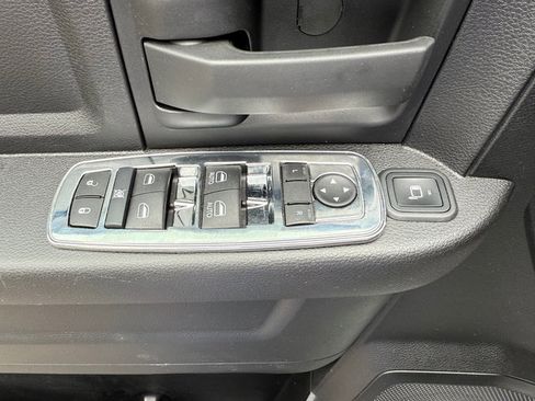 Used 2024 RAM 3500 Tradesman w/ Chrome Appearance Group image 14