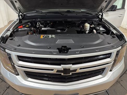 Used 2019 Chevrolet Suburban Premier w/ RST 6.2L Performance Edition image 40