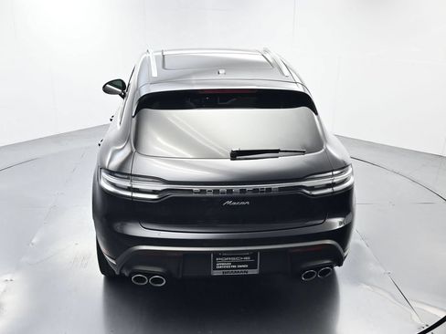 Certified 2025 Porsche Macan AWD/4WD image 38