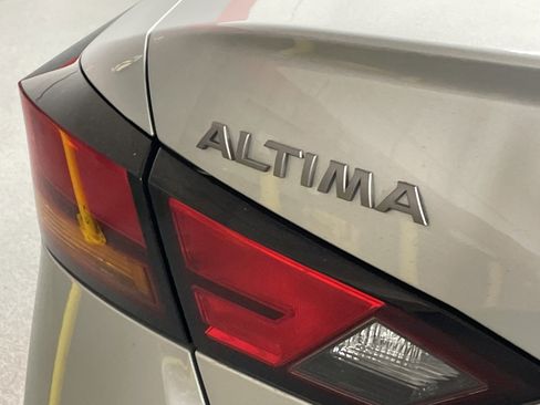 Used 2023 Nissan Altima 2.5 SL image 9