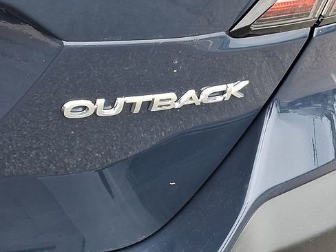 Used 2025 Subaru Outback Premium AWD/4WD image 32