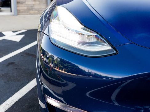 Used 2022 Tesla Model Y Long Range AWD/4WD image 8