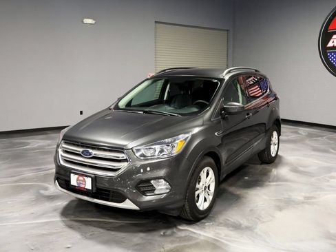 Used 2018 Ford Escape SE AWD/4WD image 3