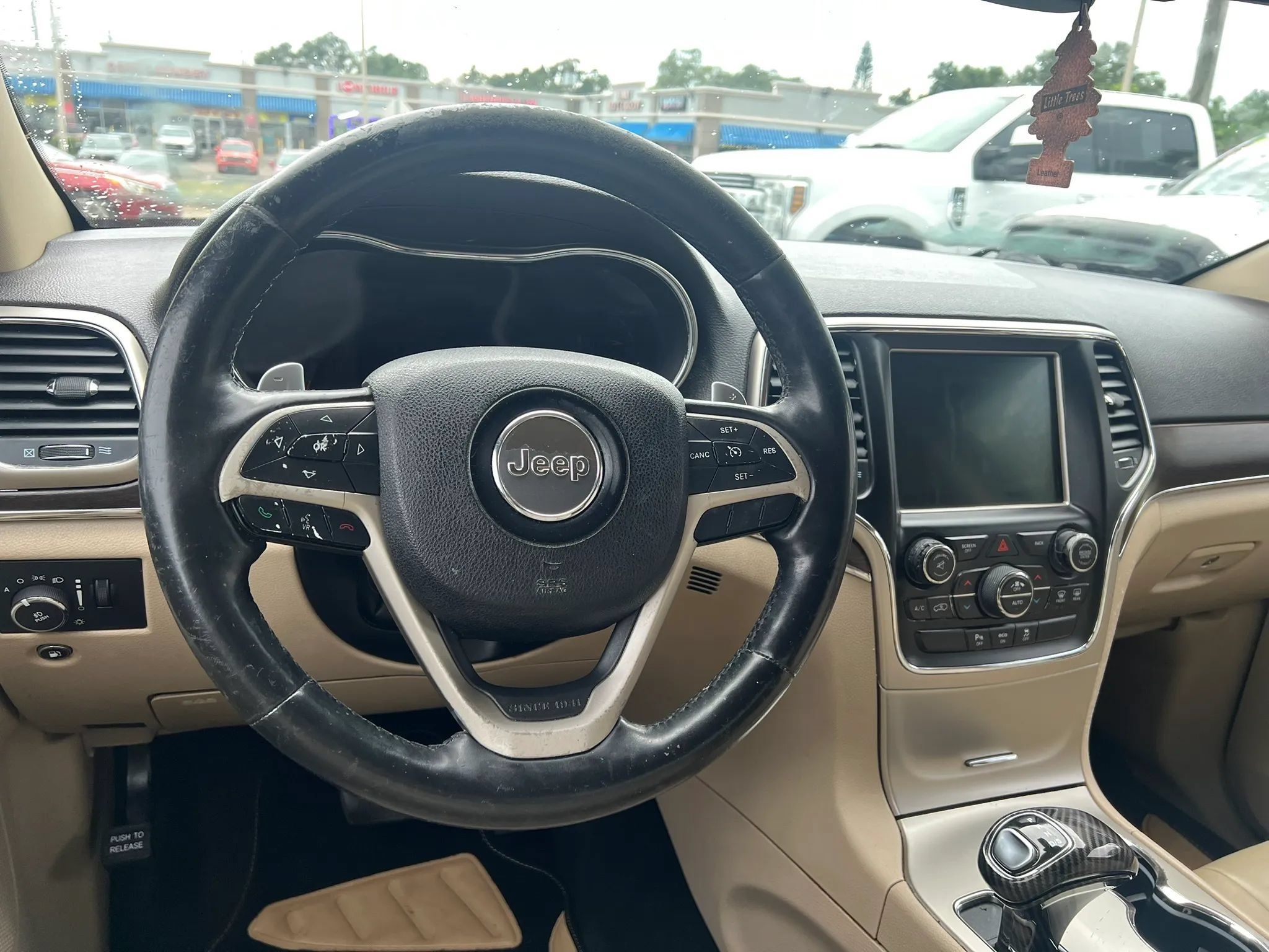 Used 2014 Jeep Grand Cherokee Limited RWD image 14