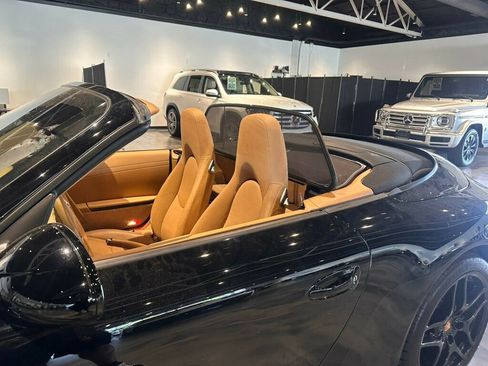 Used 2009 Porsche 911 Cabriolet image 9