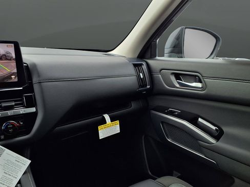 New 2026 Nissan Pathfinder SL AWD/4WD image 29