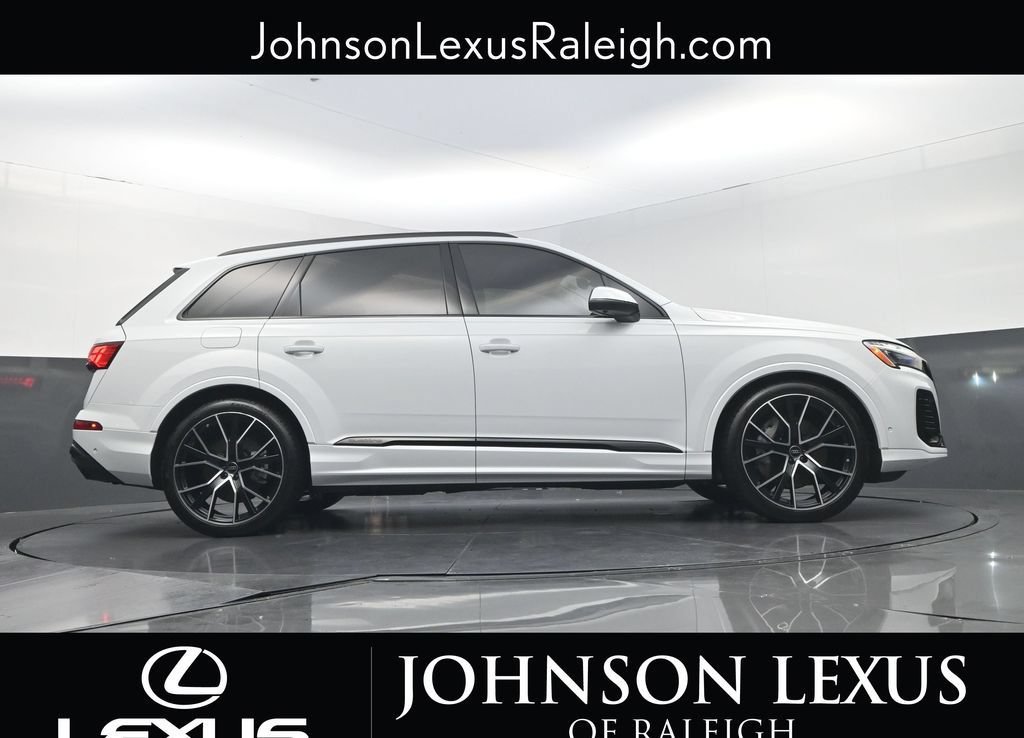 Used 2025 Audi Q7 3.0T Prestige w/ Prestige Package AWD/4WD image 16
