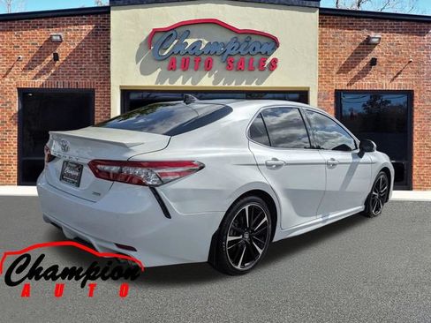 Used 2019 Toyota Camry XSE w/ Driver Assist Package FWD image 4