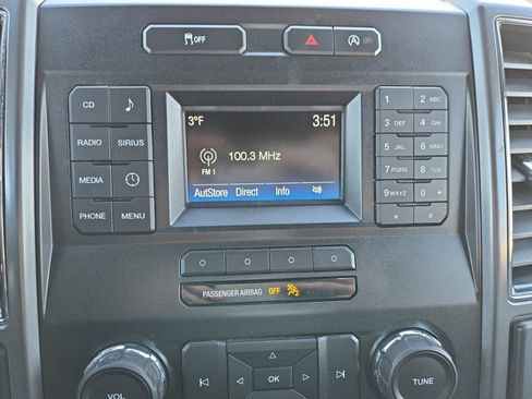 Used 2017 Ford F150 XLT w/ Trailer Tow Package image 18