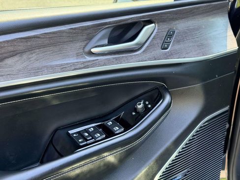 Used 2022 Jeep Grand Cherokee L Overland image 17