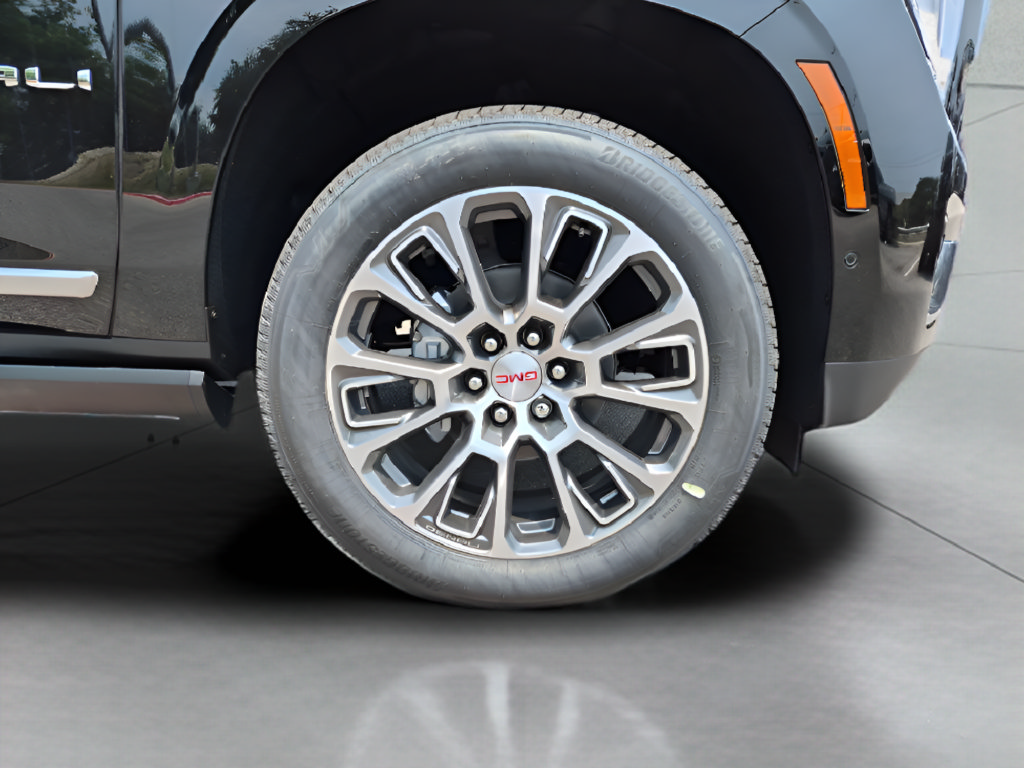 New 2026 GMC Yukon Denali w/ Denali Reserve Package AWD/4WD image 16
