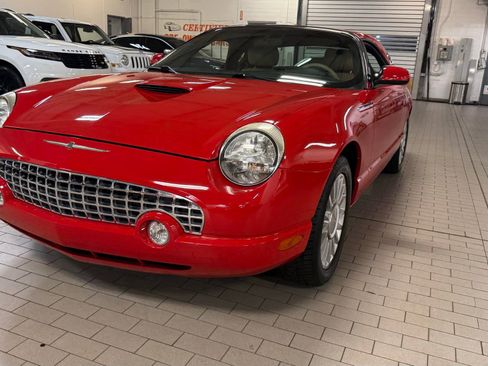 Used 2005 Ford Thunderbird image 36