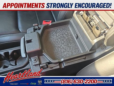 Used 2018 Jeep Wrangler Unlimited Sahara AWD/4WD image 63