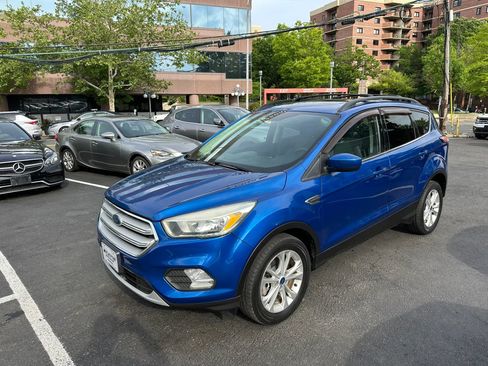 Used 2018 Ford Escape SE AWD/4WD image 2