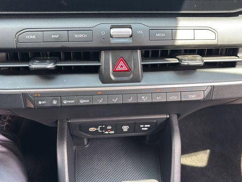 Used 2025 Kia K4 FWD image 15
