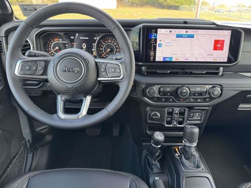 New 2026 Jeep Wrangler Unlimited Sahara AWD/4WD image 2