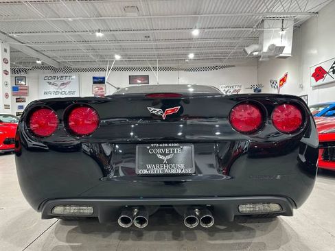 Used 2005 Chevrolet Corvette Coupe w/ Preferred Equipment Group RWD image 21