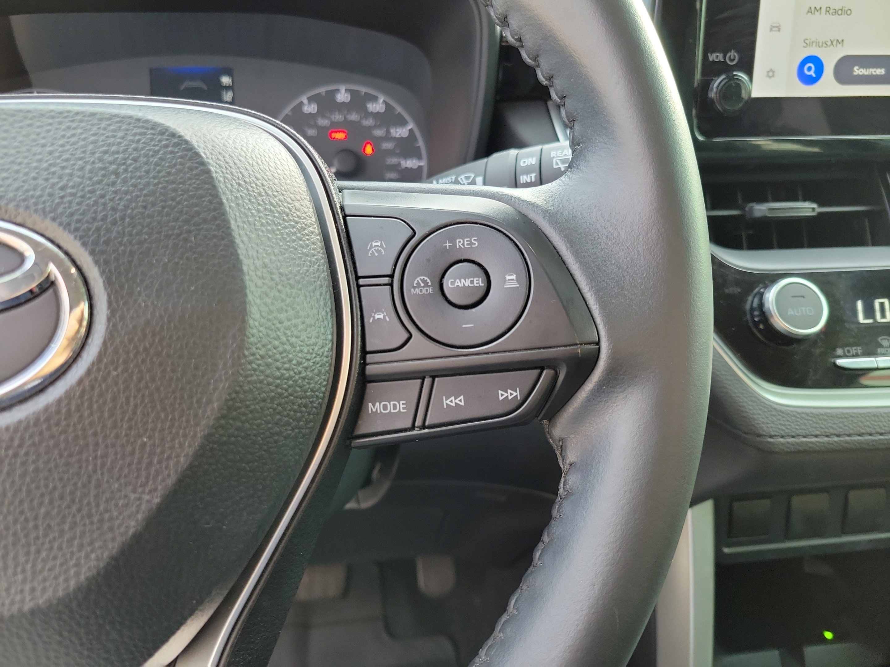Used 2024 Toyota Corolla Cross LE FWD image 16