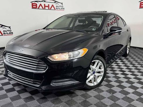 Used 2016 Ford Fusion SE FWD image 3