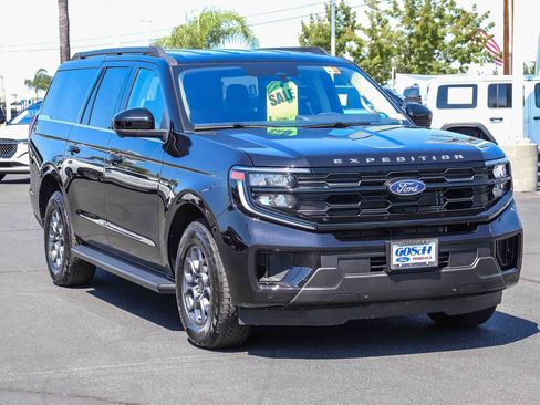 Certified 2025 Ford Expedition Max Active RWD image 3