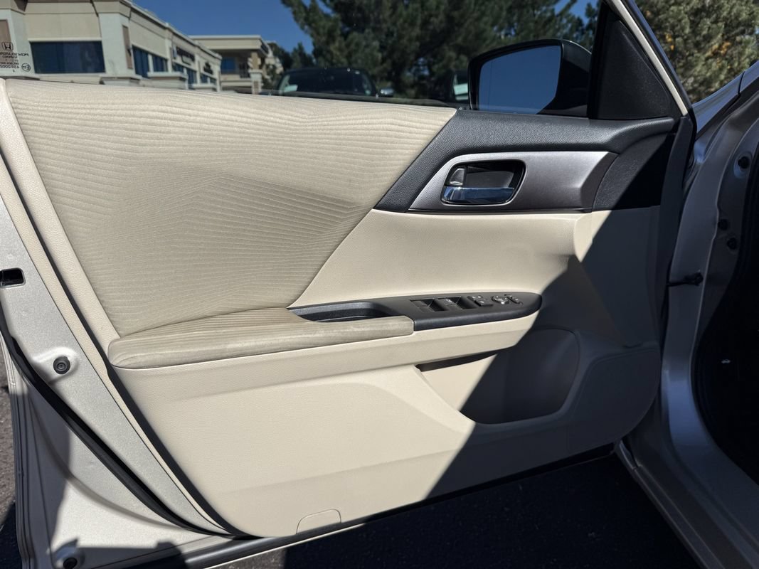 Used 2015 Honda Accord LX image 9