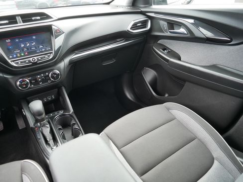 Used 2023 Chevrolet TrailBlazer LT w/ Convenience Package AWD/4WD image 11