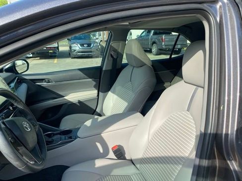 Used 2024 Toyota Camry SE w/ Audio Upgrade Package image 17