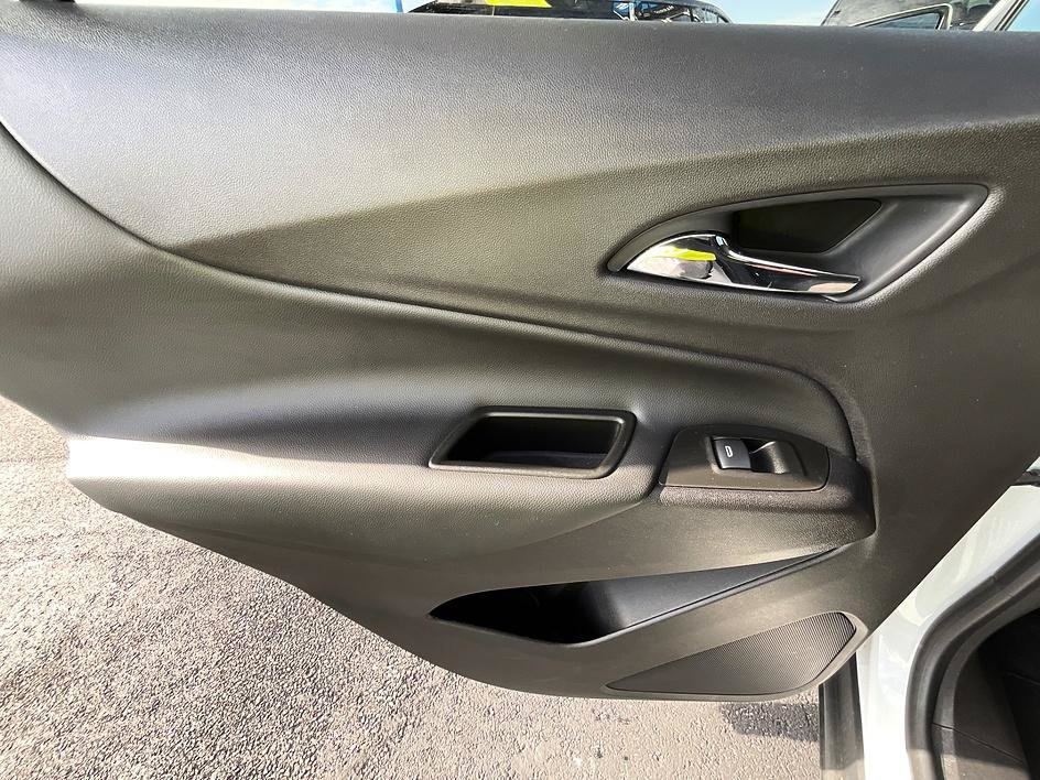 Used 2021 Chevrolet Equinox LT FWD image 30