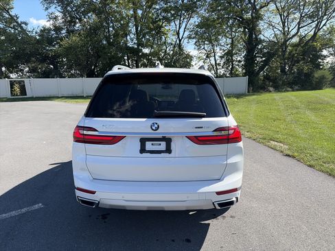 Used 2022 BMW X7 xDrive40i w/ Premium Package AWD/4WD image 6