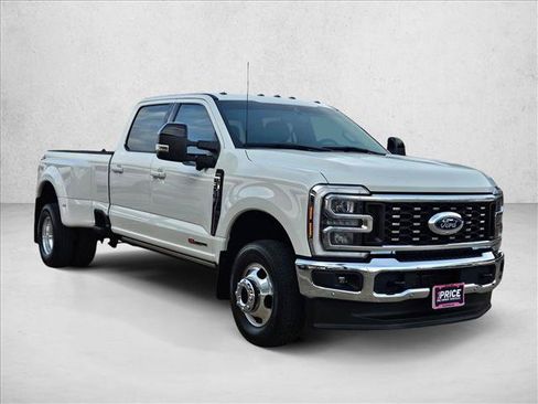 Used 2024 Ford F350 Lariat w/ Lariat Ultimate Package AWD/4WD image 3