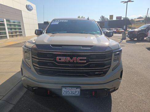 Used 2022 GMC Sierra 1500 AT4X AWD/4WD image 8