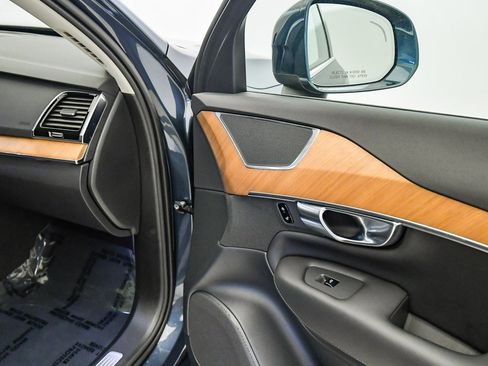 Certified 2025 Volvo XC90 B6 Ultra image 17