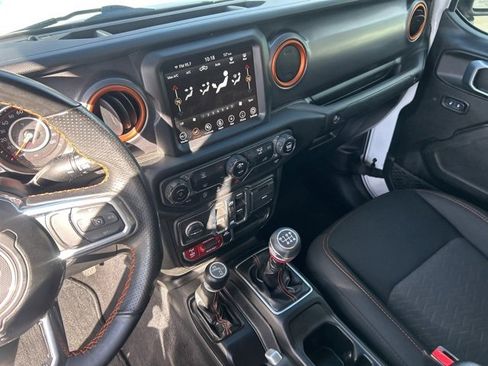 Used 2021 Jeep Gladiator Mojave image 25