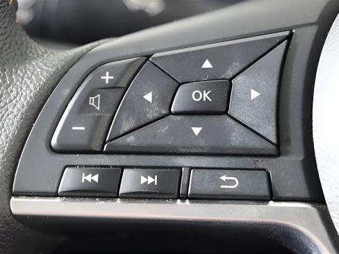 Used 2023 Nissan Versa SR w/ Trunk Package FWD image 33