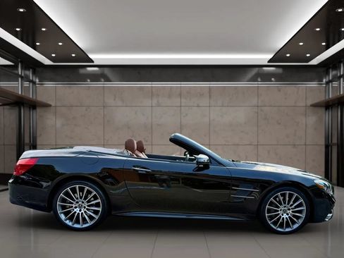 Used 2020 Mercedes-Benz SL 550 image 22
