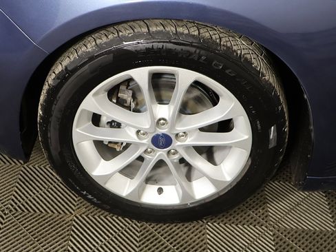 Used 2019 Ford Fusion SEL image 17