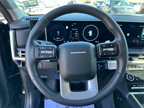 Certified 2025 Hyundai Santa Fe Limited image 13