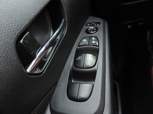 Used 2023 Nissan Kicks SV FWD image 25