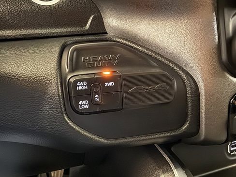 Used 2020 RAM 3500 Laramie image 15