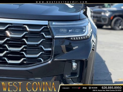 Used 2025 Ford Explorer Platinum w/ LUX Leather Package AWD/4WD image 13