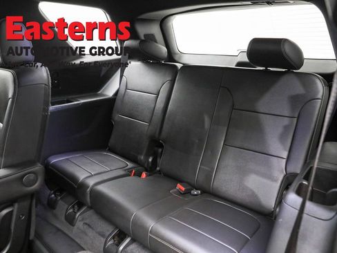 Used 2022 Chevrolet Traverse LT image 26