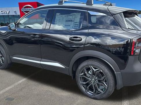 New 2026 Nissan Kicks SR w/ SR Premium Package AWD/4WD image 5