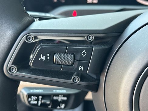 Used 2025 Porsche Taycan image 28