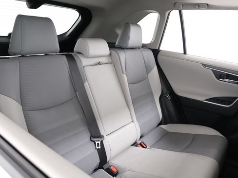 Used 2019 Toyota RAV4 Limited AWD/4WD image 40