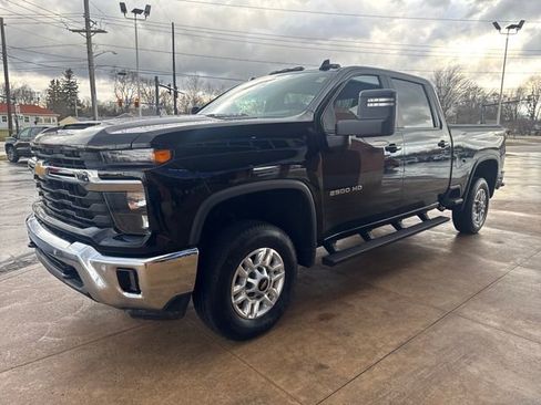 Used 2025 Chevrolet Silverado 2500 LT w/ Safety Package image 5