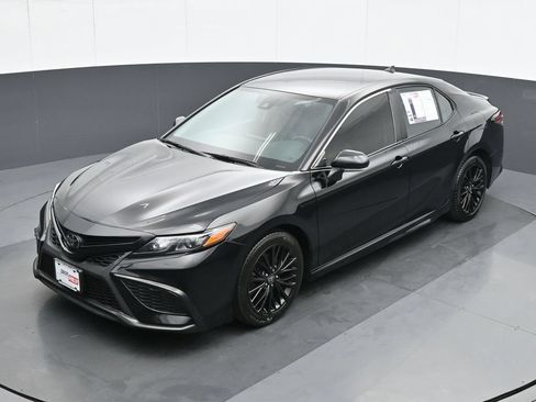 Used 2022 Toyota Camry SE AWD/4WD image 17